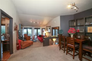 Photo #2: 2079901 Listing