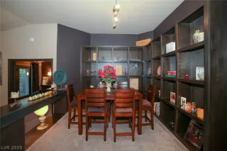 Photo #3: 2079901 Listing