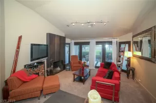 Photo #4: 2079901 Listing