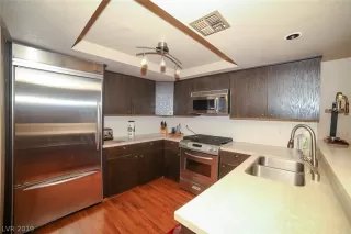 Photo #6: 2079901 Listing