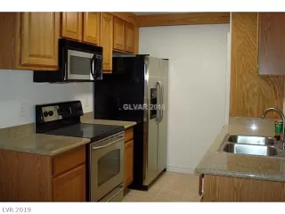 Photo #3: 2079905 Listing