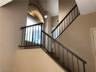 Photo #4: 2079936 Listing 