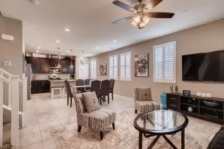 Photo #3: 2079941 Listing 