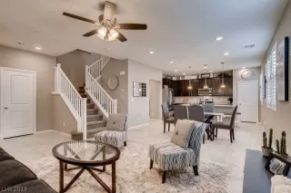 Photo #6: 2079941 Listing 