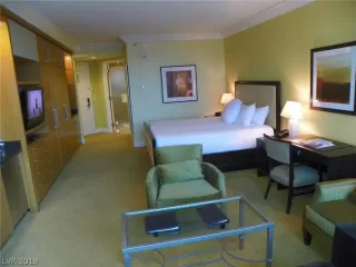 Photo #4: 2079958 Listing