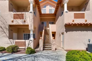 Photo #4: 2080112 Listing