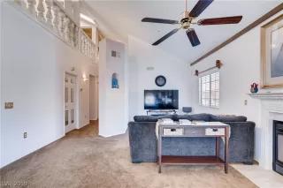 Photo #6: 2080112 Listing