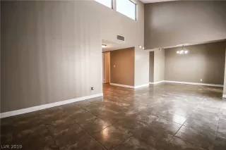 Photo #5: 2080142 Listing 