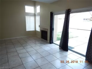 Photo #5: 2080148 Listing 