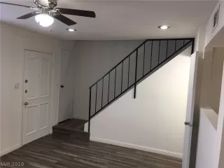 Photo #4: 2080157 Listing 