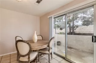 Photo #5: 2080213 Listing 