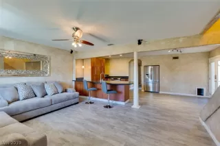 Photo #2: 2080215 Listing 