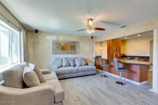 Photo #3: 2080215 Listing 