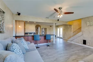 Photo #6: 2080215 Listing 