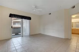 Photo #3: 2080231 Listing