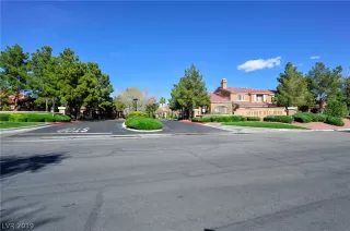 Photo #1: 2080260 Listing 