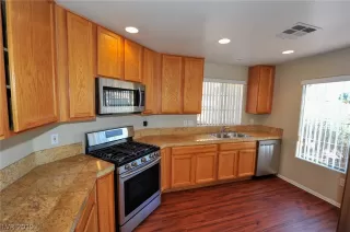 Photo #6: 2080260 Listing 