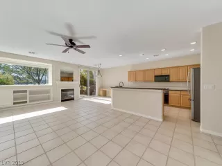 Photo #5: 2080269 Listing 