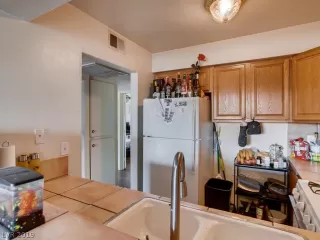 Photo #6: 2080277 Listing 