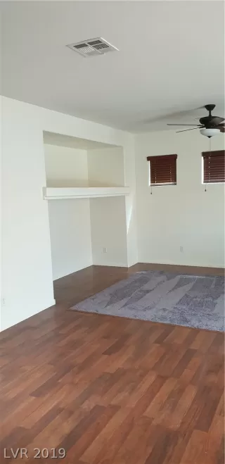 Photo #4: 2080299 Listing 