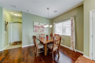 Photo #5: 2080350 Listing