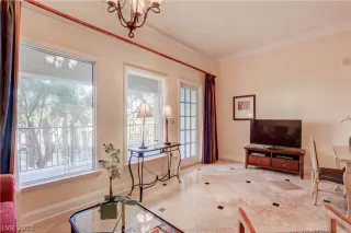 Photo #5: 2080377 Listing 