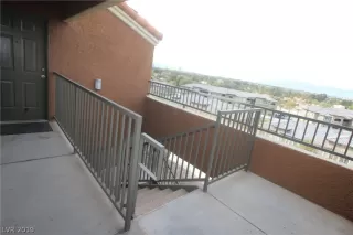 Photo #5: 2080414 Listing 