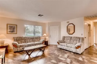 Photo #2: 2080429 Listing