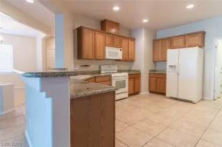 Photo #4: 2080449 Listing 