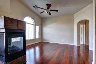 Photo #2: 2080459 Listing