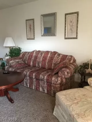 Photo #3: 2080482 Listing