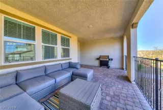 Photo #3: 2080571 Listing