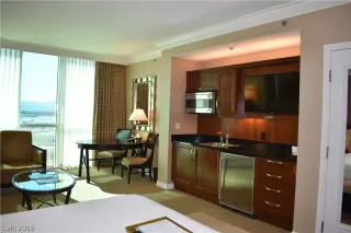 Photo #2: 2080585 Listing 