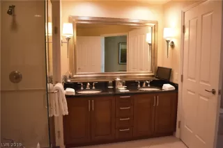 Photo #6: 2080585 Listing 