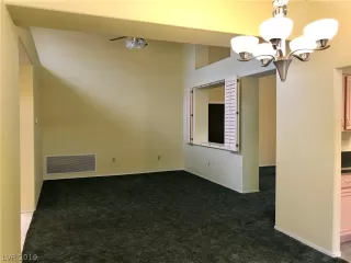 Photo #5: 2080615 Listing 