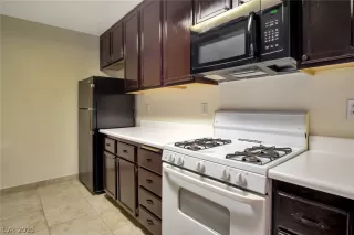 Photo #4: 2080665 Listing 