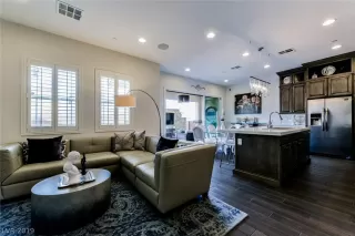 Photo #3: 2080666 Listing 