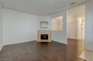 Photo #2: 2080681 Listing 