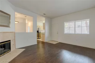 Photo #3: 2080681 Listing 