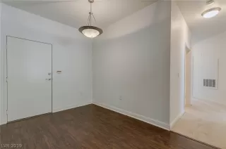 Photo #4: 2080681 Listing 