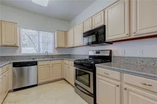 Photo #6: 2080681 Listing 