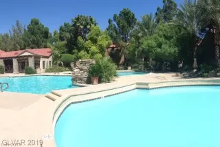 Photo #3: 2080772 Listing