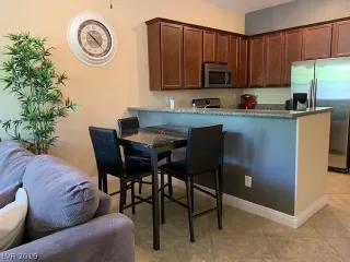 Photo #4: 2080811 Listing 