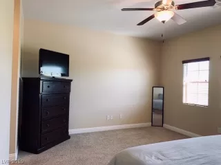 Photo #5: 2080811 Listing 