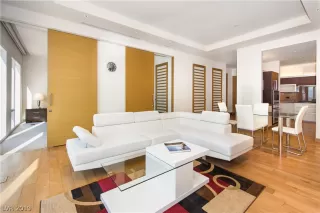 Photo #3: 2080833 Listing