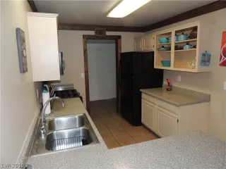 Photo #4: 2080934 Listing 