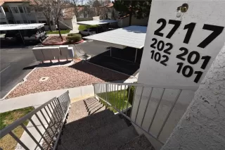 Photo #1: 2080972 Listing 