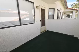 Photo #2: 2080972 Listing 