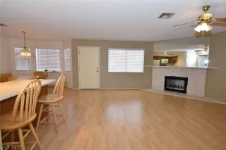 Photo #5: 2080972 Listing 