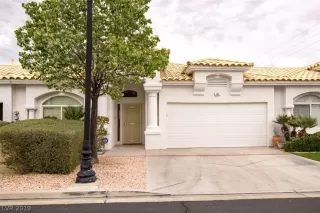 Photo #1: 2081018 Listing 